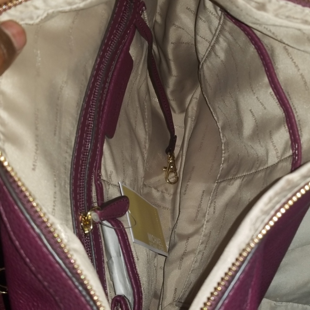 Purse - Picture 2 of 7